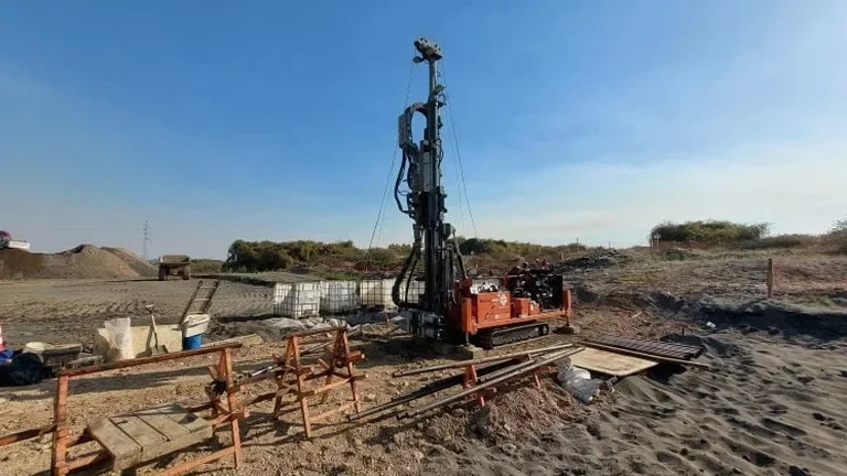 Calicata Exploratoria en Buin: Reconocimiento Directo del Subsuelo