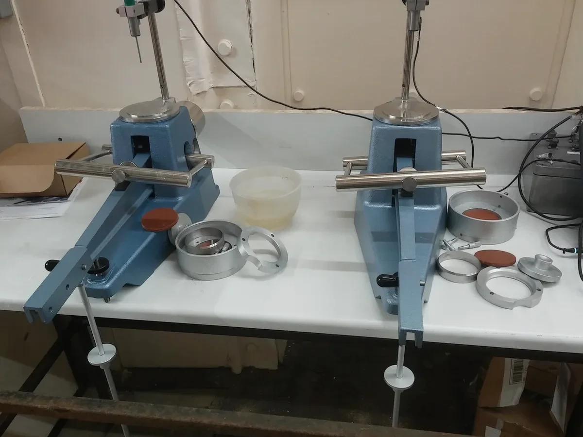 Límites de Atterberg en Buin: Plasticidad de Suelos Finos